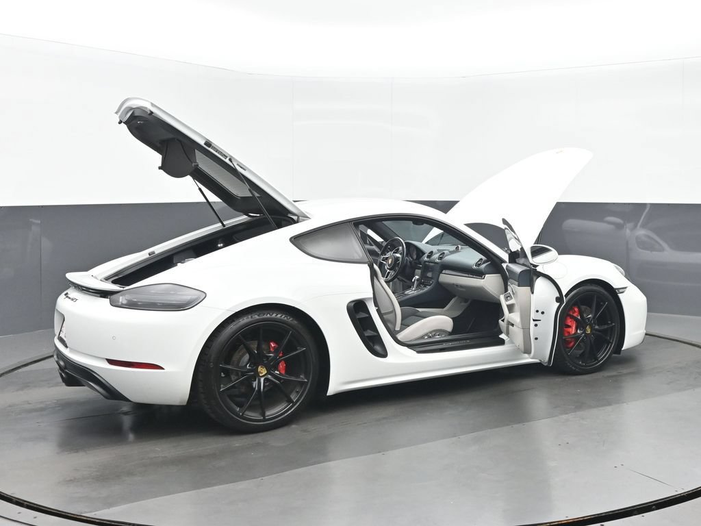 Used 2019 Porsche 718 Cayman GTS RWD image 18