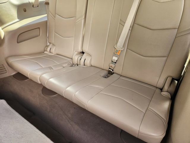 Used 2019 Cadillac Escalade ESV Premium Luxury image 33