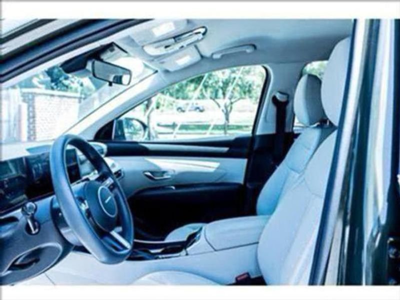 New 2025 Hyundai Tucson SEL image 9