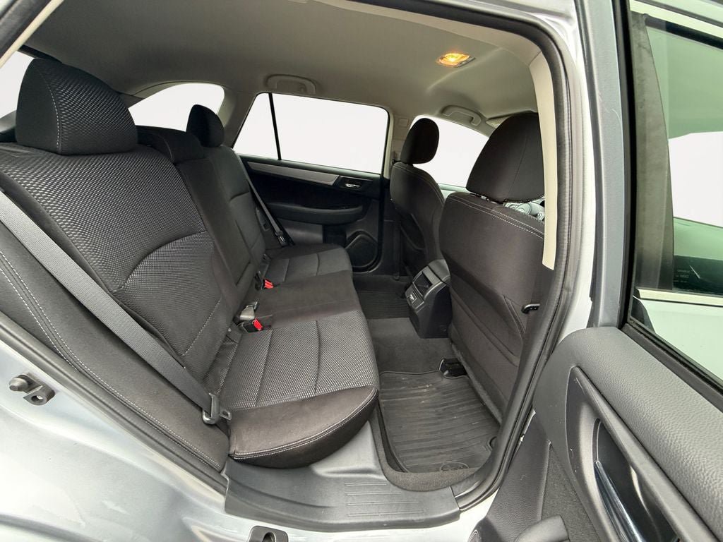 Used 2018 Subaru Outback 2.5i Premium AWD/4WD image 23