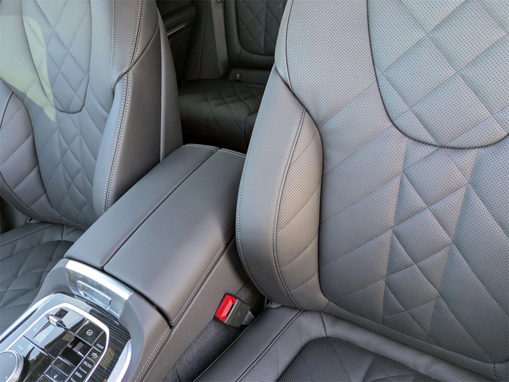 New 2026 BMW X5 xDrive50e w/ M Sport Package image 16