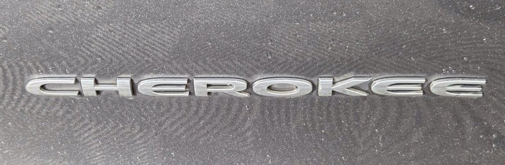 Used 2019 Jeep Cherokee Latitude Plus FWD image 33