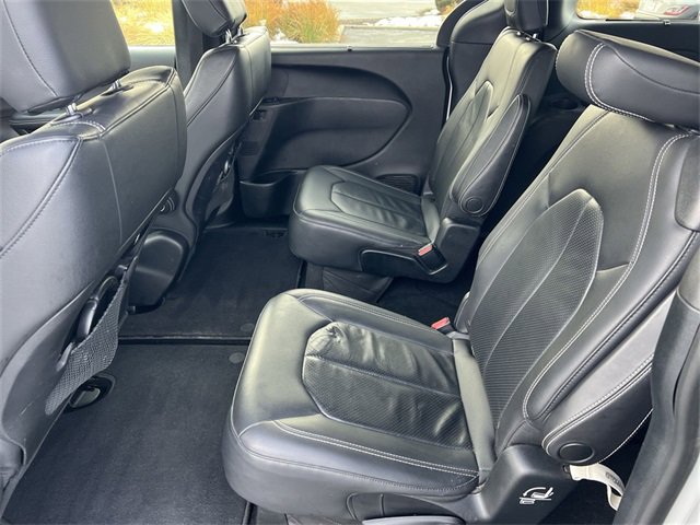 Used 2018 Chrysler Pacifica Touring-L w/ Premium Audio Group image 21