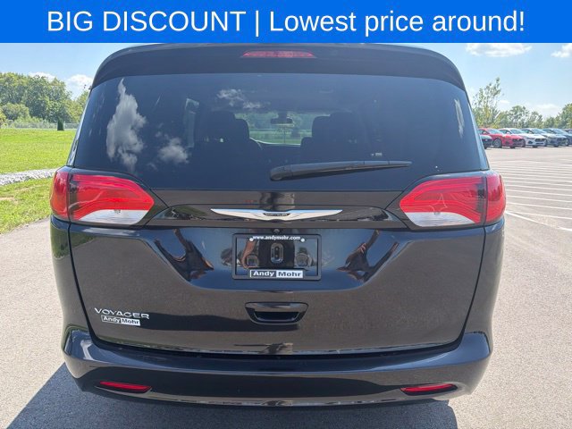 Used 2022 Chrysler Voyager LX FWD image 10