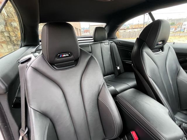 Used 2018 BMW M4 Convertible image 60
