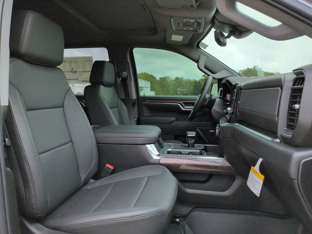 New 2026 Chevrolet Silverado 1500 LTZ w/ LTZ Premium Package AWD/4WD image 28