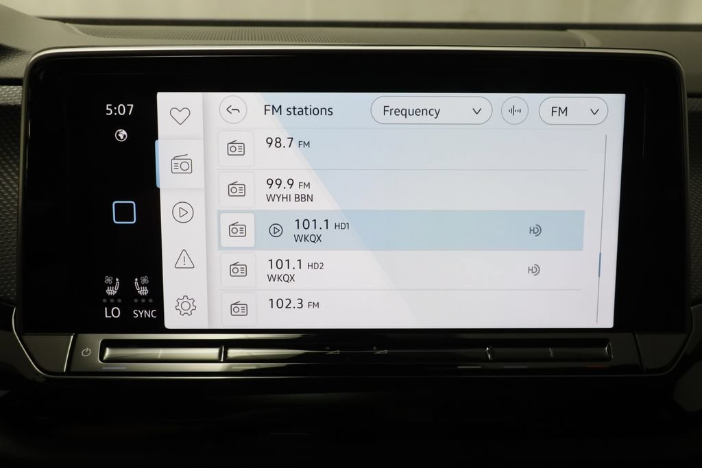 New 2026 Volkswagen Atlas Cross Sport SEL Premium R-Line AWD/4WD image 11