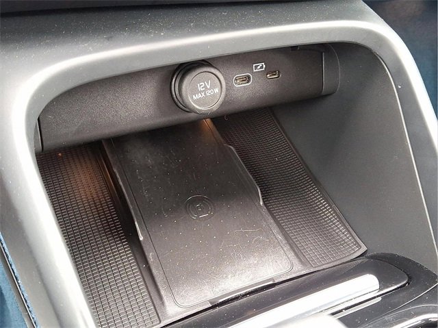 Certified 2022 Volvo C40 P8 Recharge Ultimate image 21