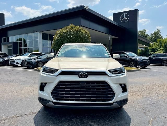Used 2024 Toyota Grand Highlander AWD Hybrid image 3