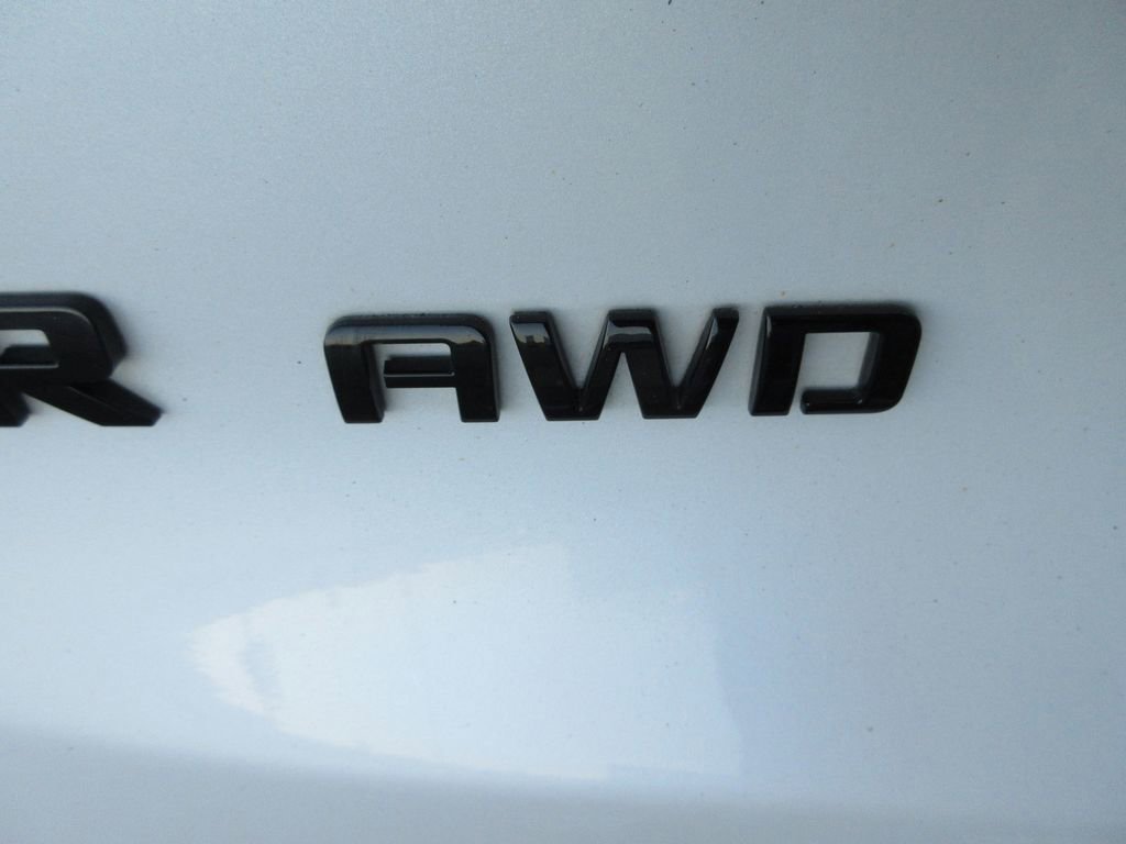 Certified 2022 Chevrolet Blazer RS w/ Enhanced Convenience Package AWD/4WD image 13