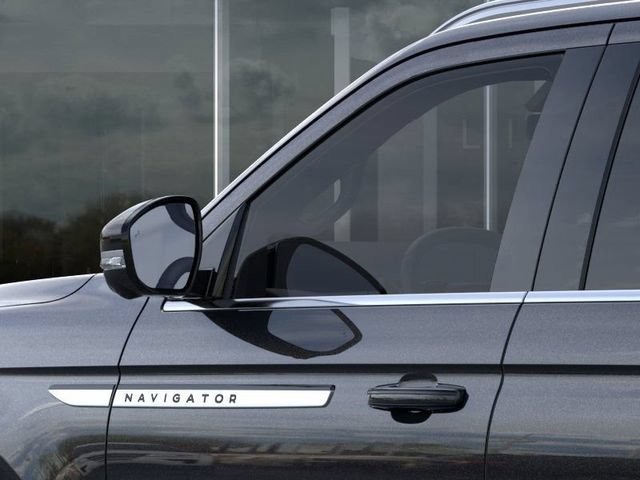 New 2026 Lincoln Navigator L Reserve AWD/4WD image 21