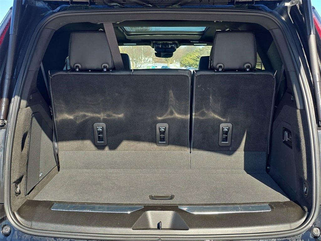 Certified 2023 Cadillac Escalade Premium Luxury image 27