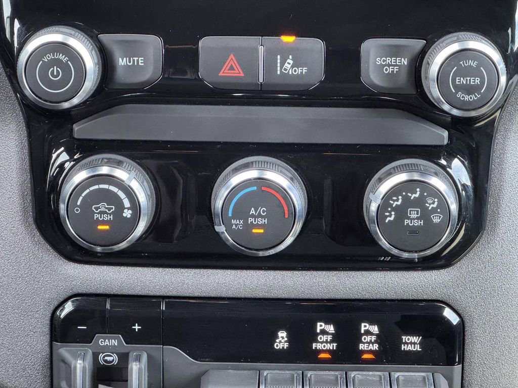 Used 2026 RAM 1500 Classic Warlock AWD/4WD image 21