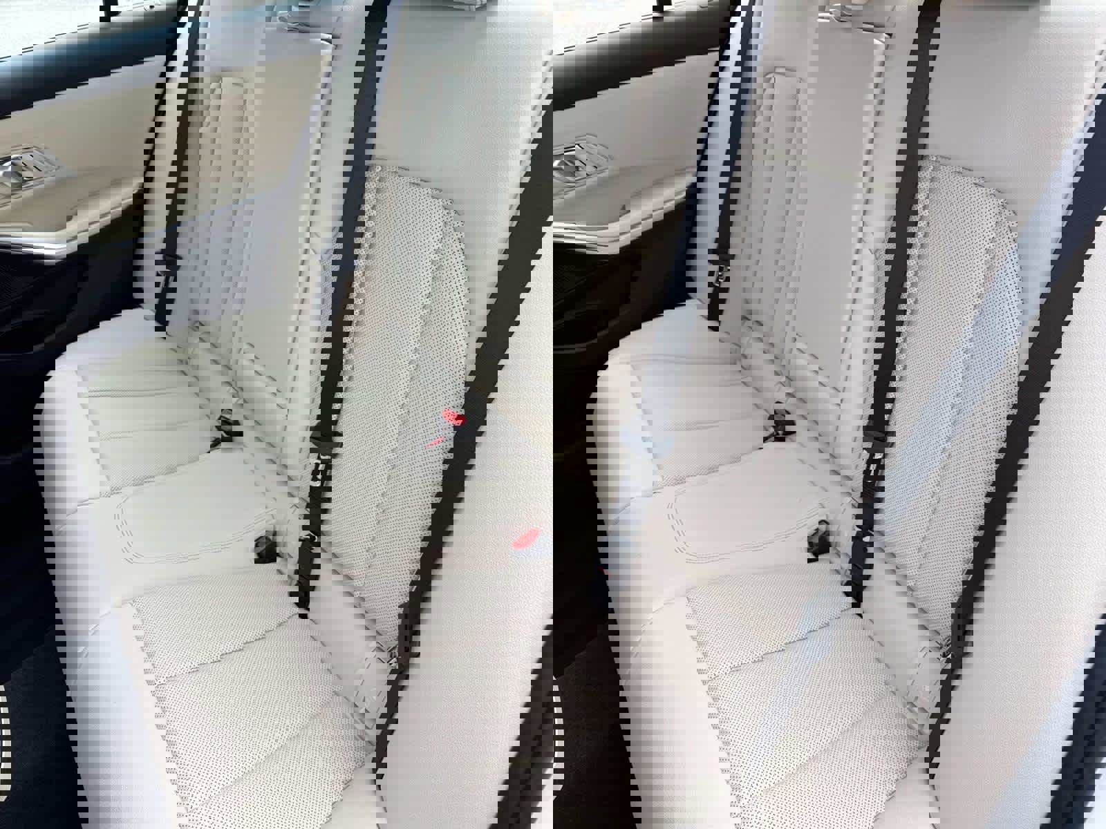 New 2026 BMW 330i Sedan w/ M Sport Package image 14