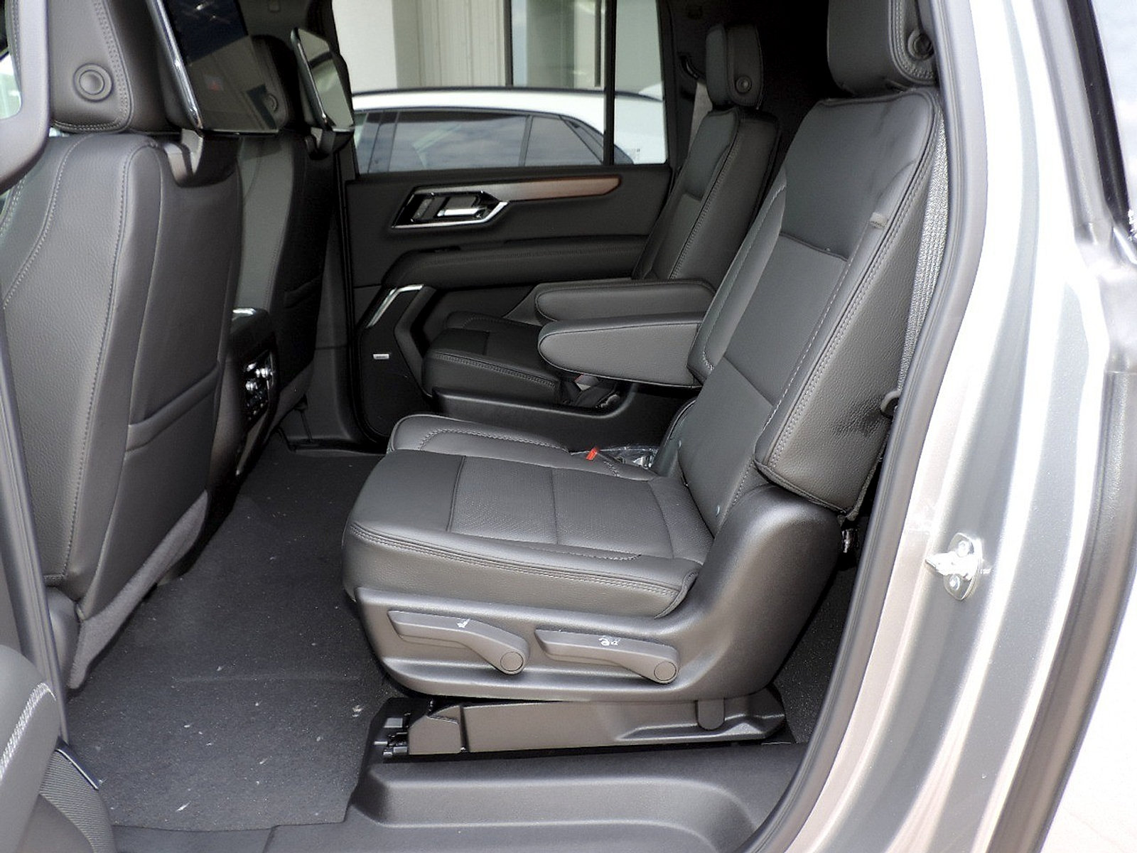 New 2026 GMC Yukon XL Denali w/ Advanced Technology Package AWD/4WD image 18