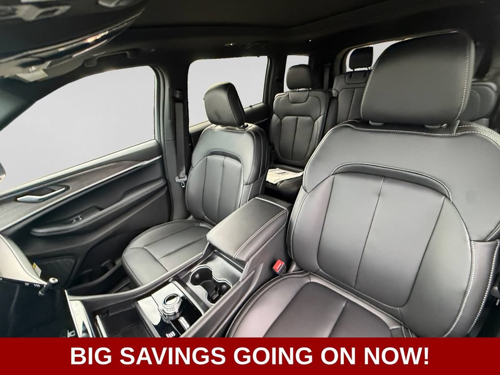 New 2027 Jeep Grand Cherokee L Limited w/ Limited Altitude Package AWD/4WD image 22