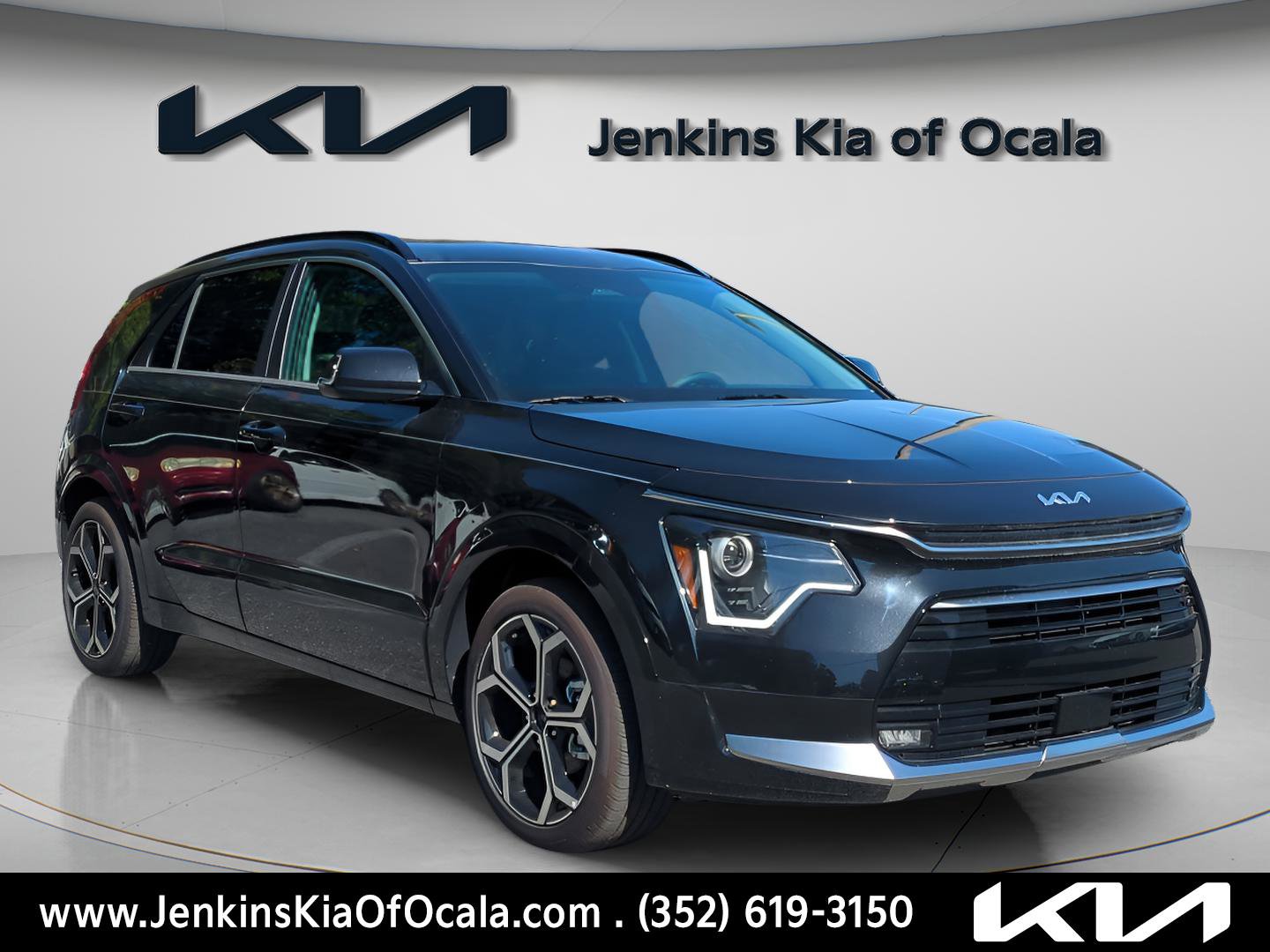 New 2025 Kia Niro EX Touring image 1