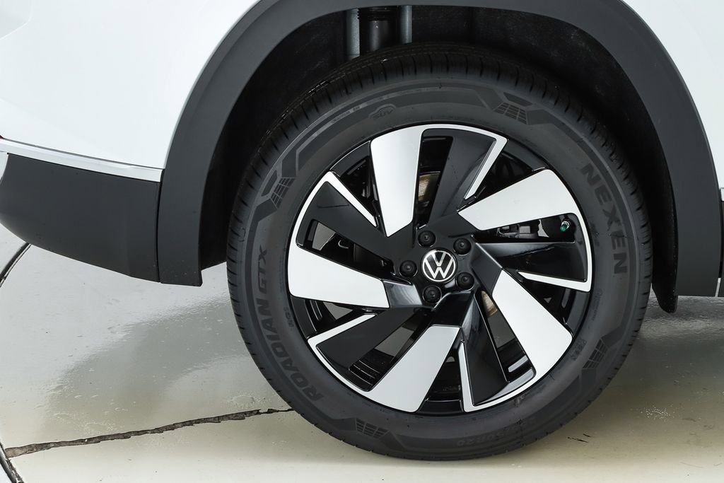 New 2026 Volkswagen Atlas Cross Sport SEL image 13