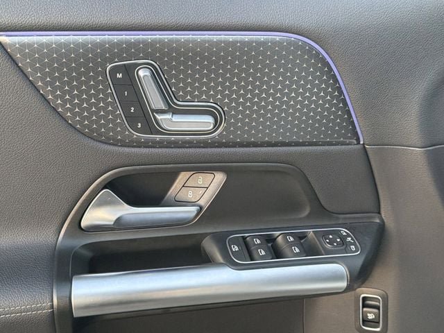 Used 2025 Mercedes-Benz GLA 250 image 24