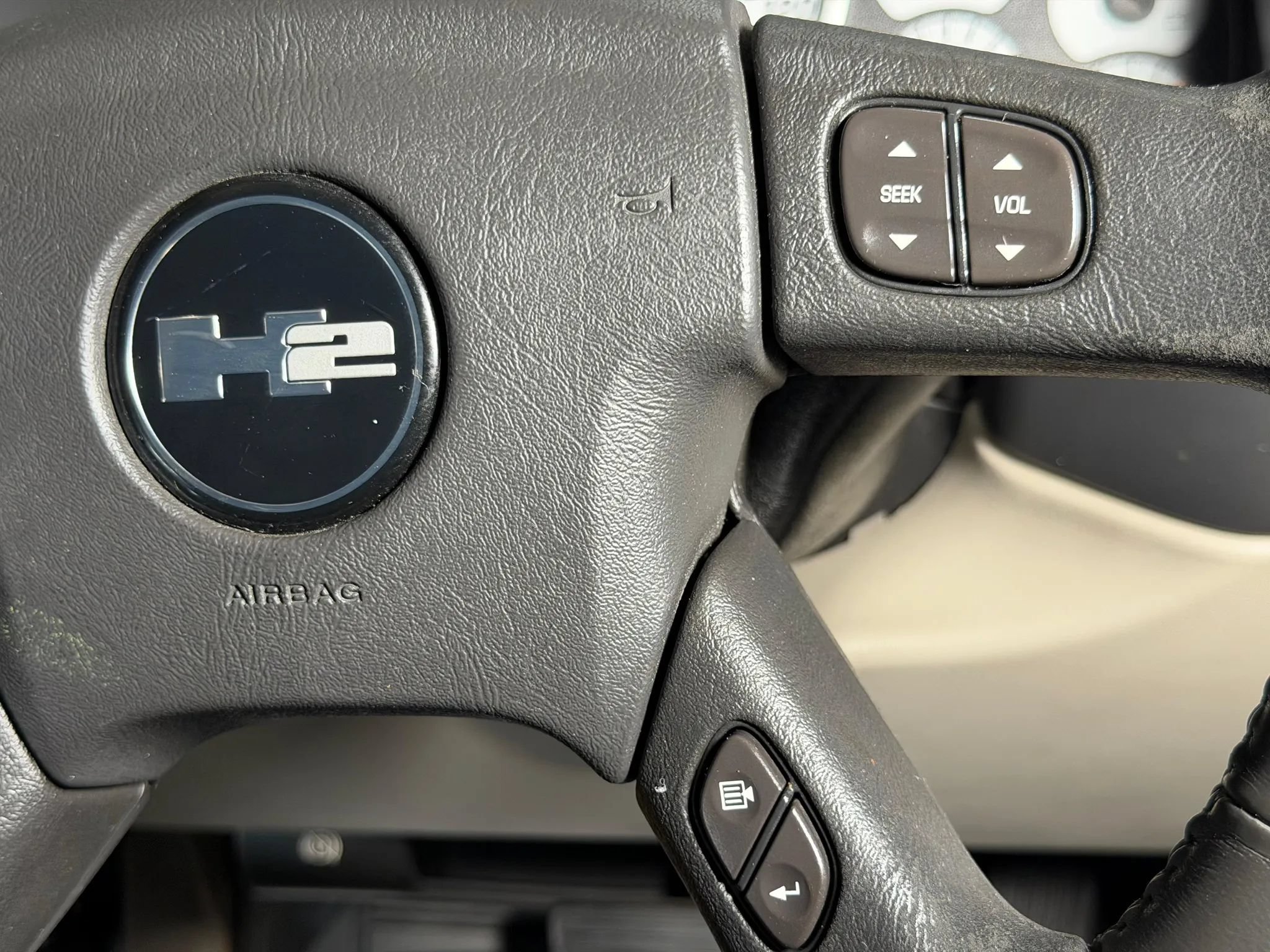 Used 2004 HUMMER H2 w/ Preferred Equipment Group AWD/4WD image 23