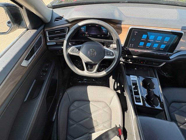 Used 2024 Volkswagen Atlas SE AWD/4WD image 11