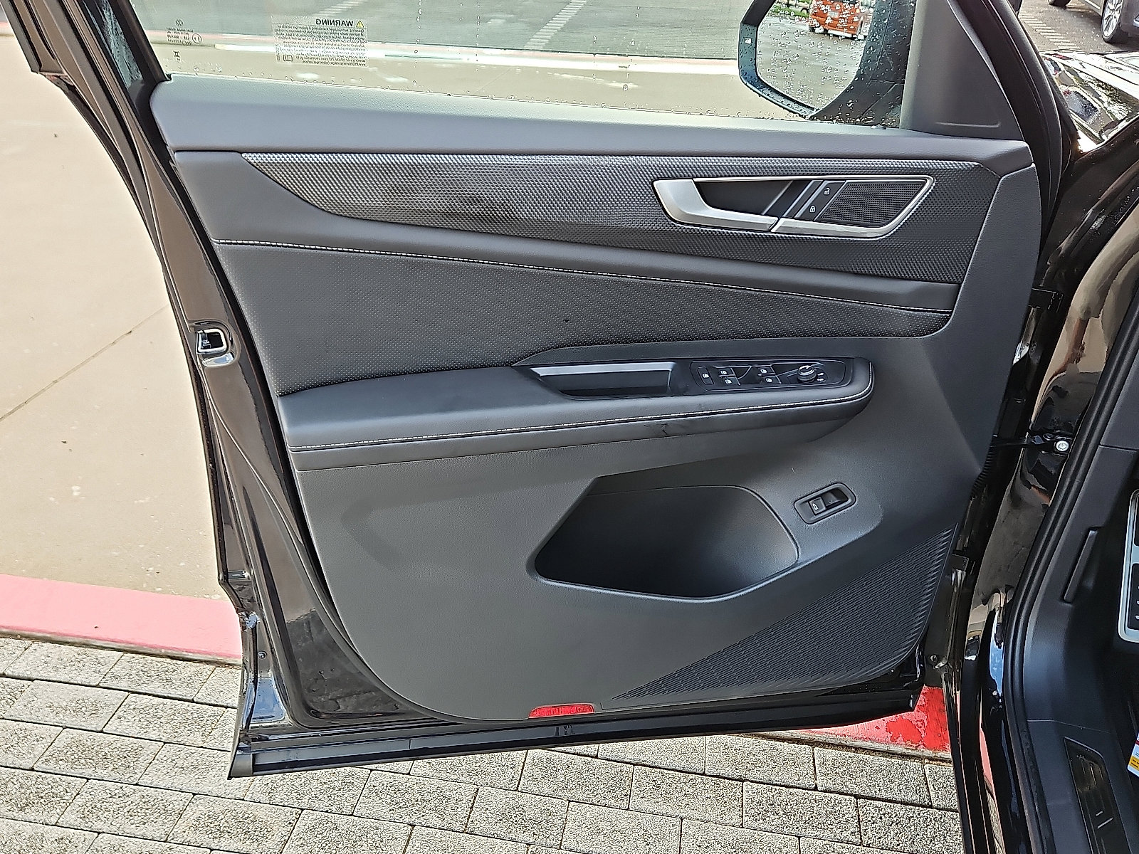 New 2026 Volkswagen Atlas Cross Sport SEL R-Line image 15