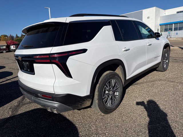 Used 2026 Chevrolet Traverse LT AWD/4WD image 4