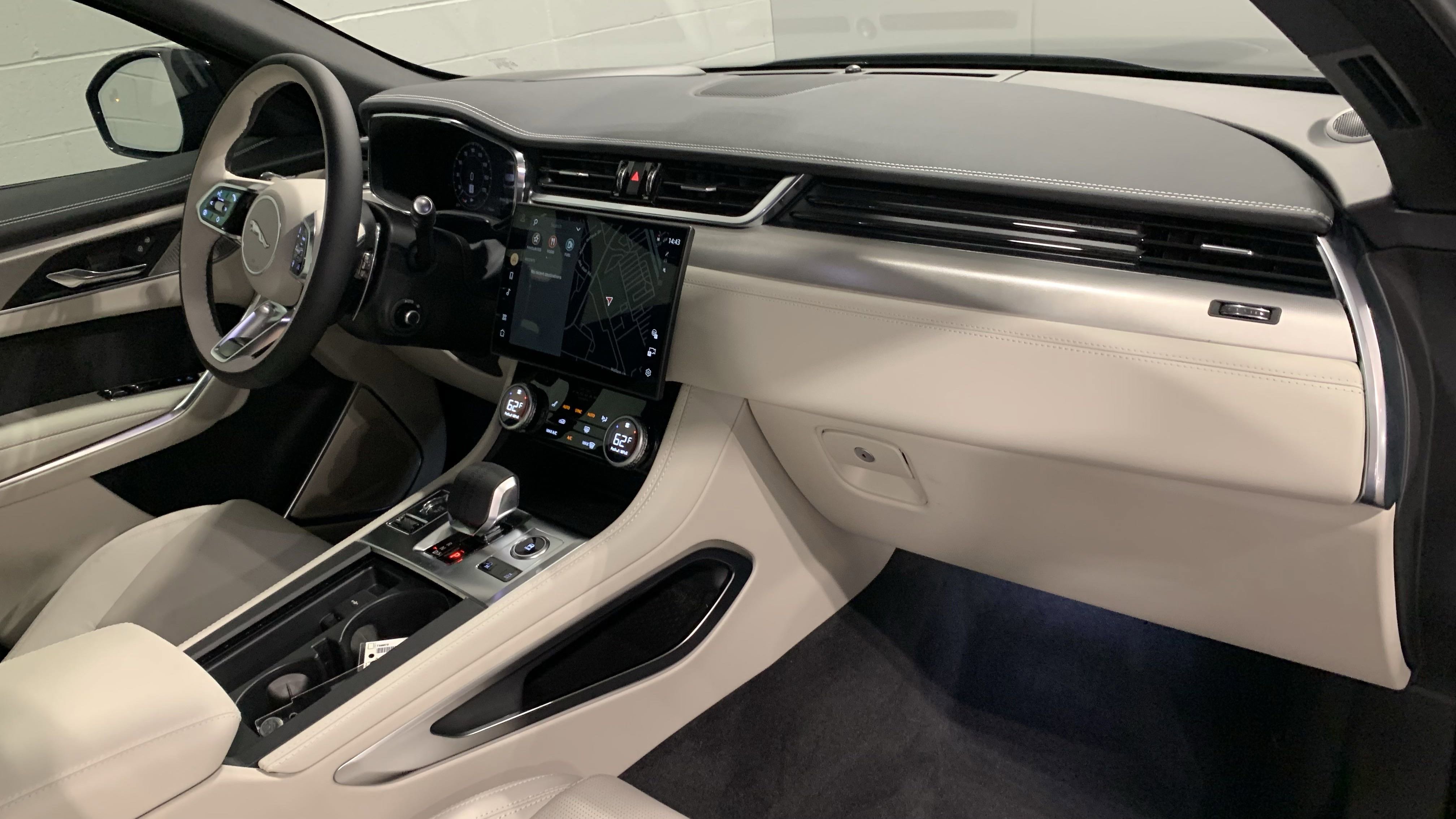 Used 2026 Jaguar F-PACE R-Dynamic S image 4