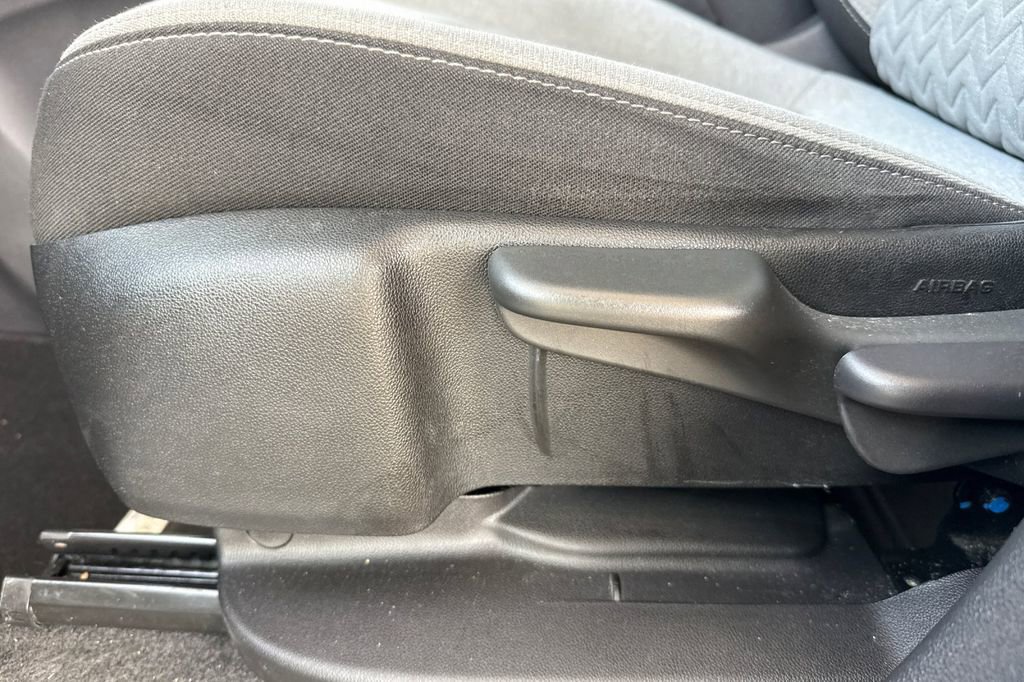 Used 2023 Chevrolet Equinox LS FWD image 19