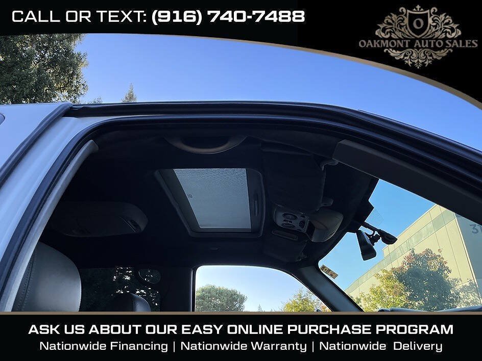 Used 2005 GMC Sierra 1500 Denali w/ Safe And Sound Package AWD/4WD image 19