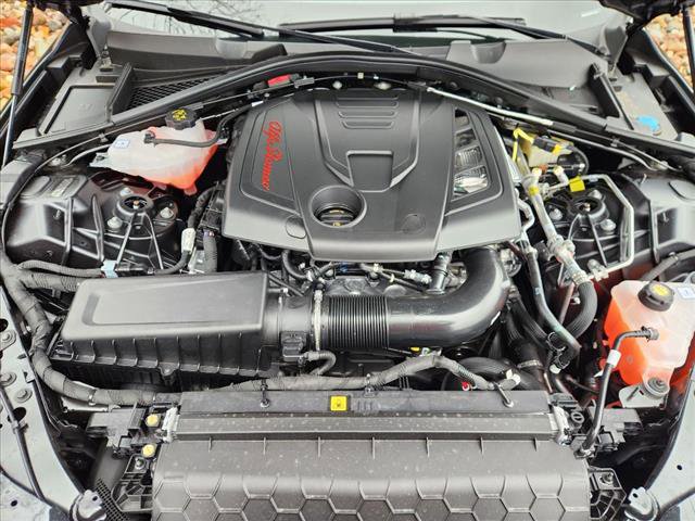 Used 2024 Alfa Romeo Giulia Veloce image 11