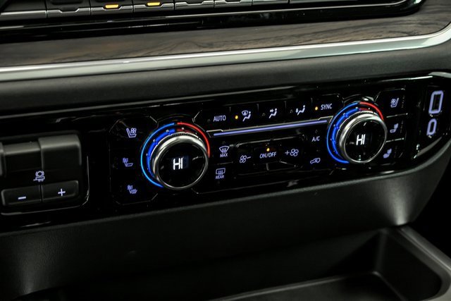 New 2026 GMC Sierra 1500 SLT image 18