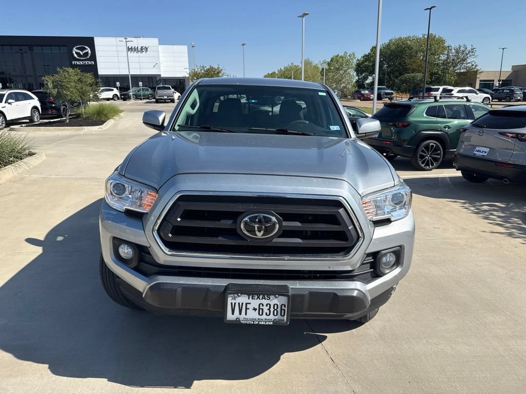 Used 2022 Toyota Tacoma SR5 RWD image 2