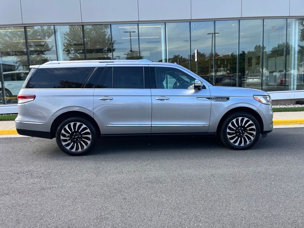 Certified 2023 Lincoln Navigator L Black Label AWD/4WD image 10