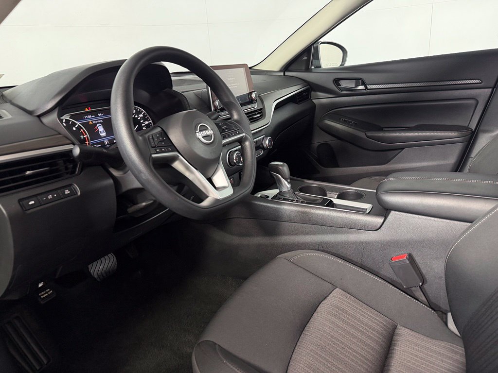 Used 2026 Nissan Altima 2.5 SV FWD image 13