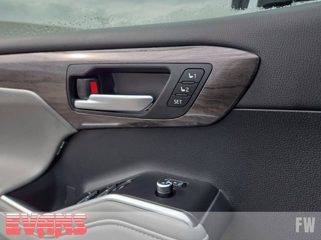 New 2026 Toyota Highlander Platinum image 22