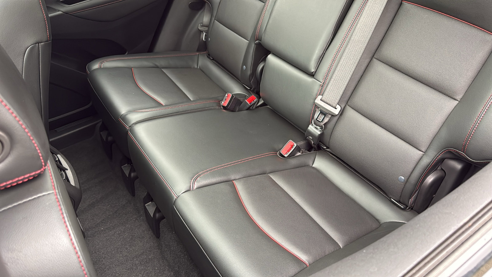 Used 2022 Chevrolet Equinox RS w/ RS Leather Package image 30