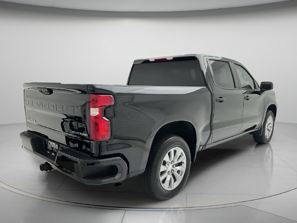 Used 2023 Chevrolet Silverado 1500 Custom AWD/4WD image 5
