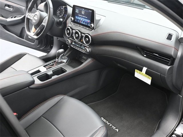Used 2025 Nissan Sentra SR w/ SR Premium Package image 37