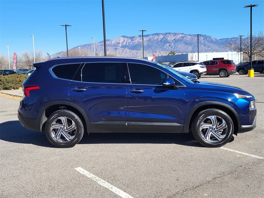 Used 2023 Hyundai Santa Fe SEL image 2