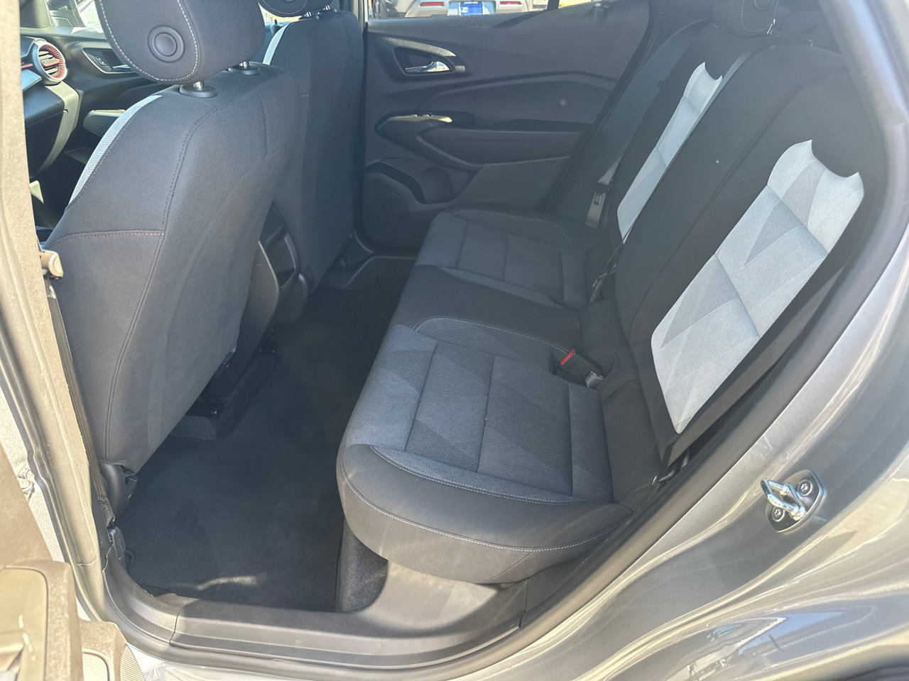 Used 2024 Chevrolet Trax RS w/ Driver Confidence Package FWD image 20