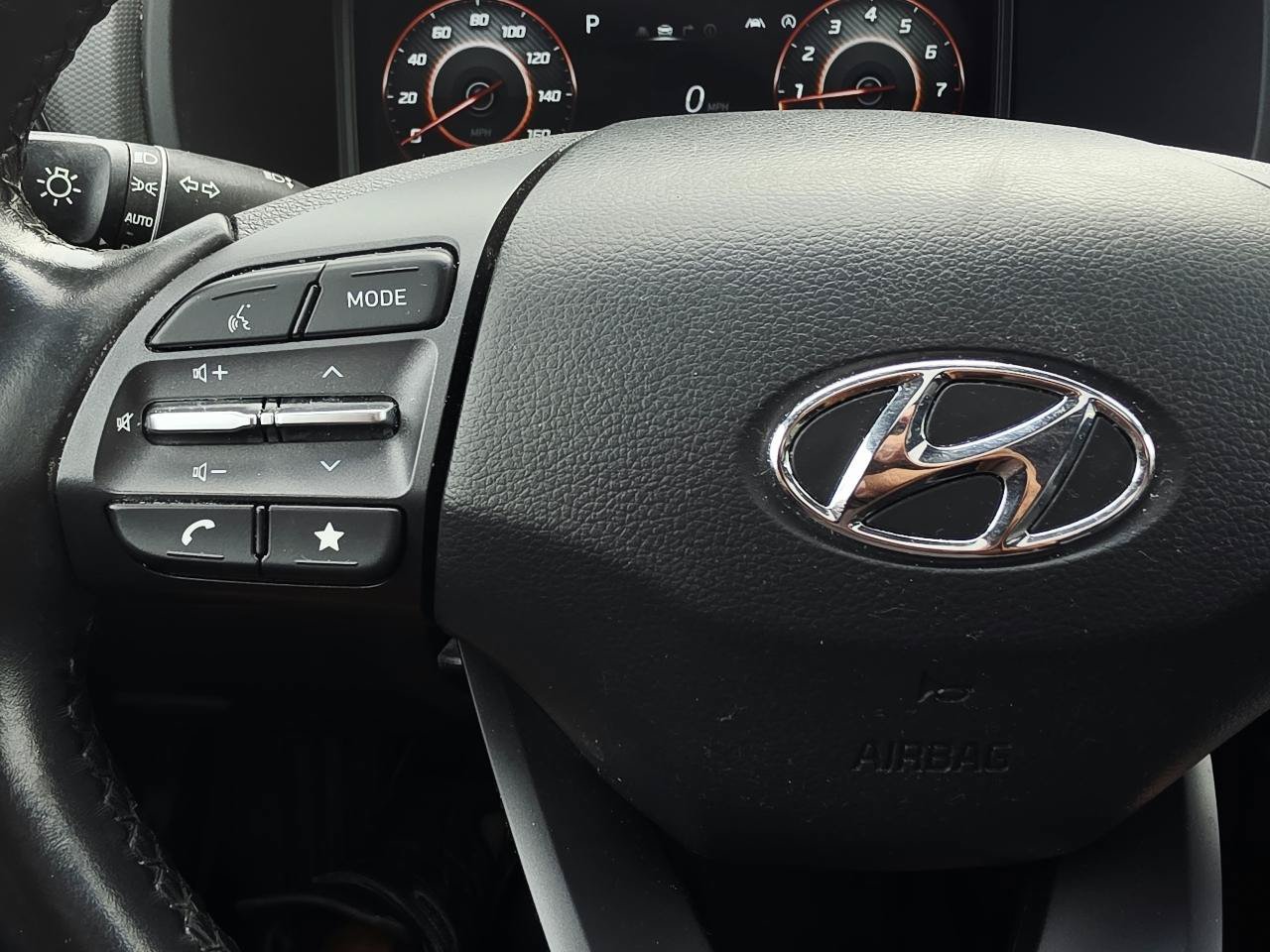 Used 2022 Hyundai Kona Limited FWD image 32