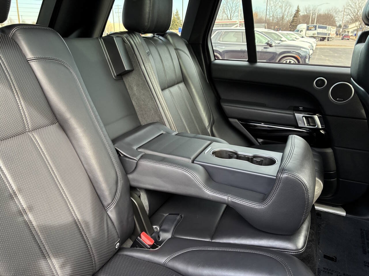 Used 2017 Land Rover Range Rover Supercharged AWD/4WD image 37