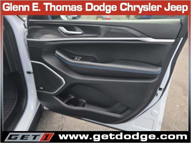 Certified 2022 Jeep Grand Cherokee Trailhawk w/ Advanced Protech Group II image 33