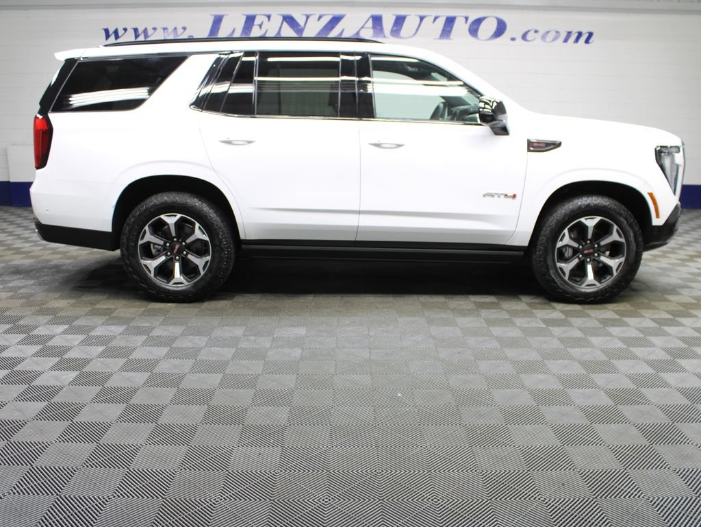 Used 2026 GMC Yukon AT4 Ultimate w/ LPO, Floor Liner Package AWD/4WD image 2