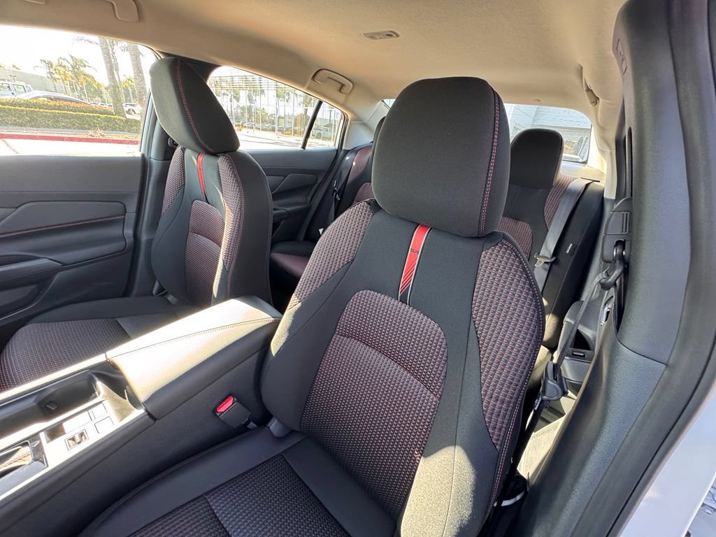 New 2026 Nissan Sentra SR w/ Floor Mat Package FWD image 13
