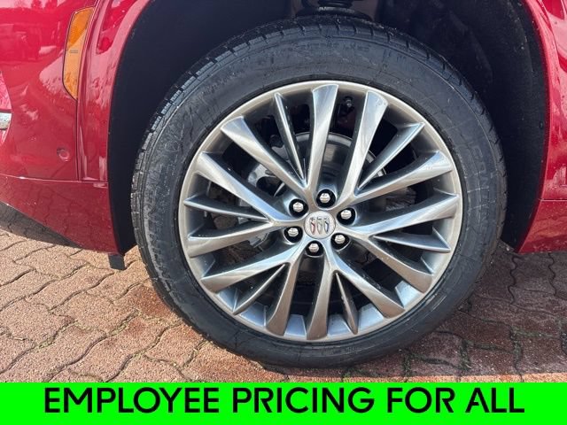 New 2026 Buick Enclave Avenir w/ Super Cruise Package AWD/4WD image 4
