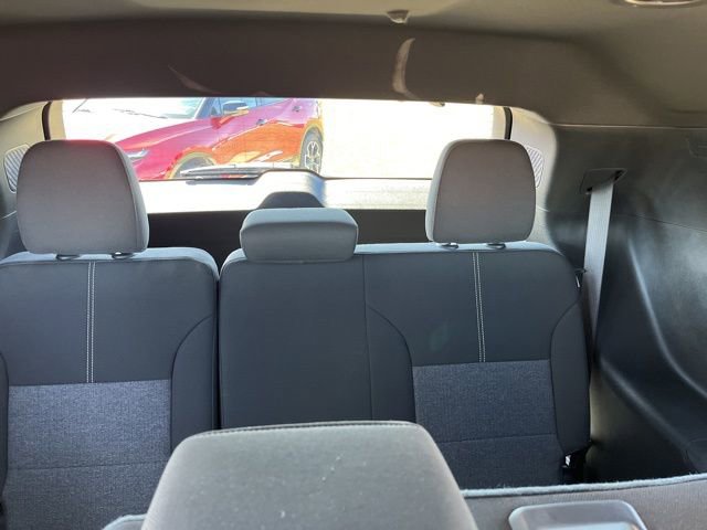 Used 2025 GMC Acadia Elevation FWD image 22