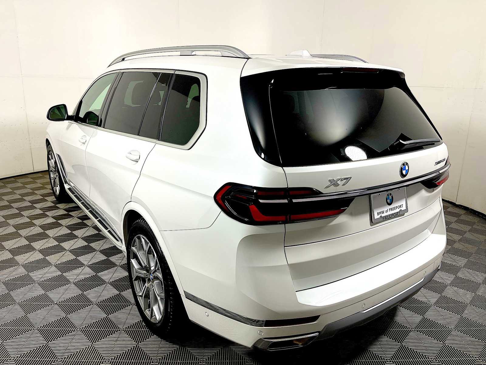 Used 2026 BMW X7 xDrive40i image 5