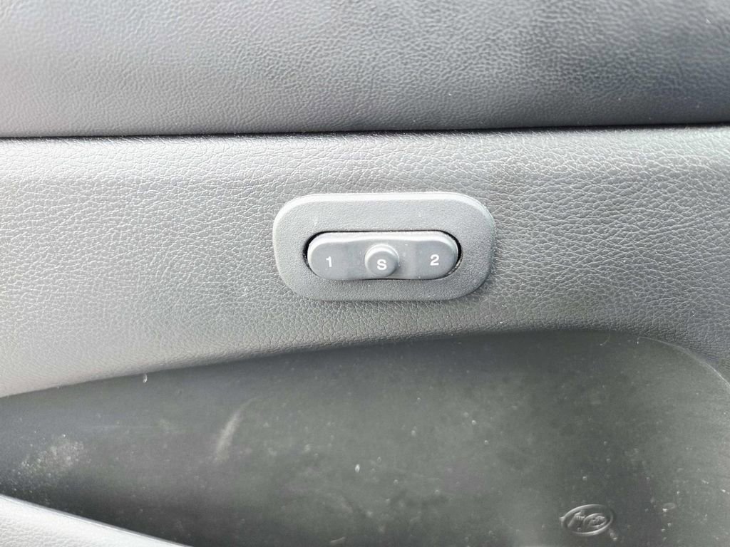 Used 2019 Jeep Grand Cherokee Limited image 38